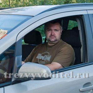 Водитель: Орлов Виталий, водительский стаж 21 лет